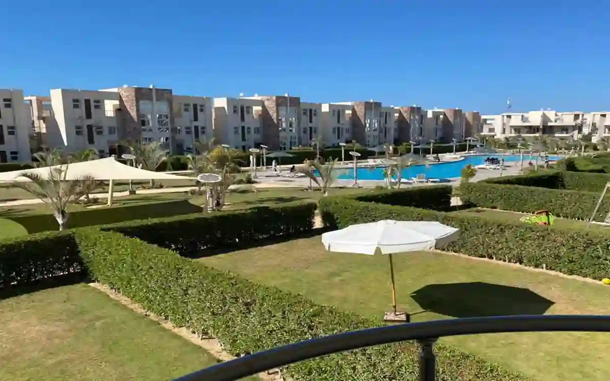 توين هاوس 210م للبيع في مارسيليا بيتش 4 الساحل الشمالي